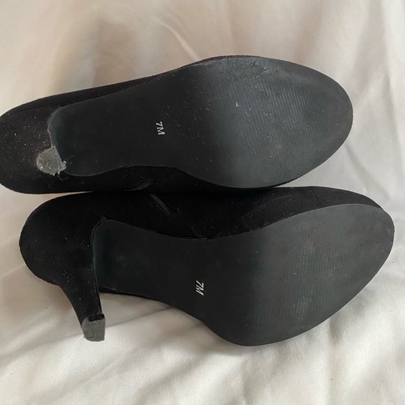 IMPO Black Suede Heels - Picture 5 of 6